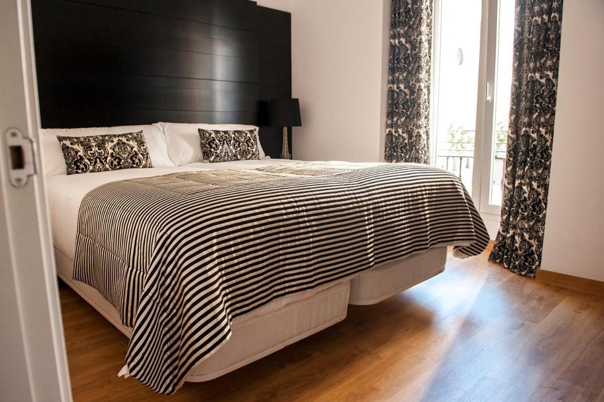 Apartamentos Art Suite ซานตานเดร์ ภายนอก รูปภาพ