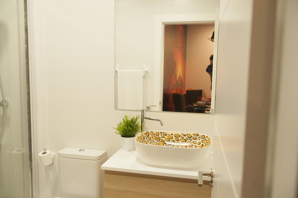 Apartamentos Art Suite ซานตานเดร์ ภายนอก รูปภาพ