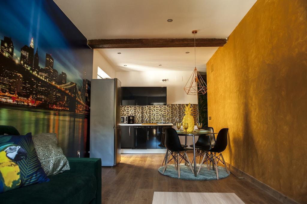 Apartamentos Art Suite ซานตานเดร์ ภายนอก รูปภาพ