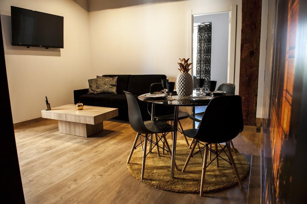 Apartamentos Art Suite ซานตานเดร์ ภายนอก รูปภาพ