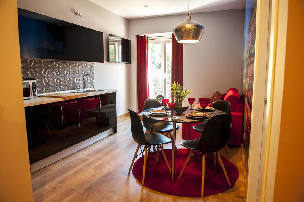 Apartamentos Art Suite ซานตานเดร์ ภายนอก รูปภาพ