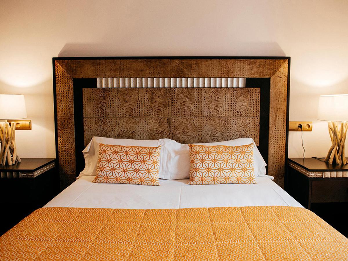 Apartamentos Art Suite ซานตานเดร์ ภายนอก รูปภาพ