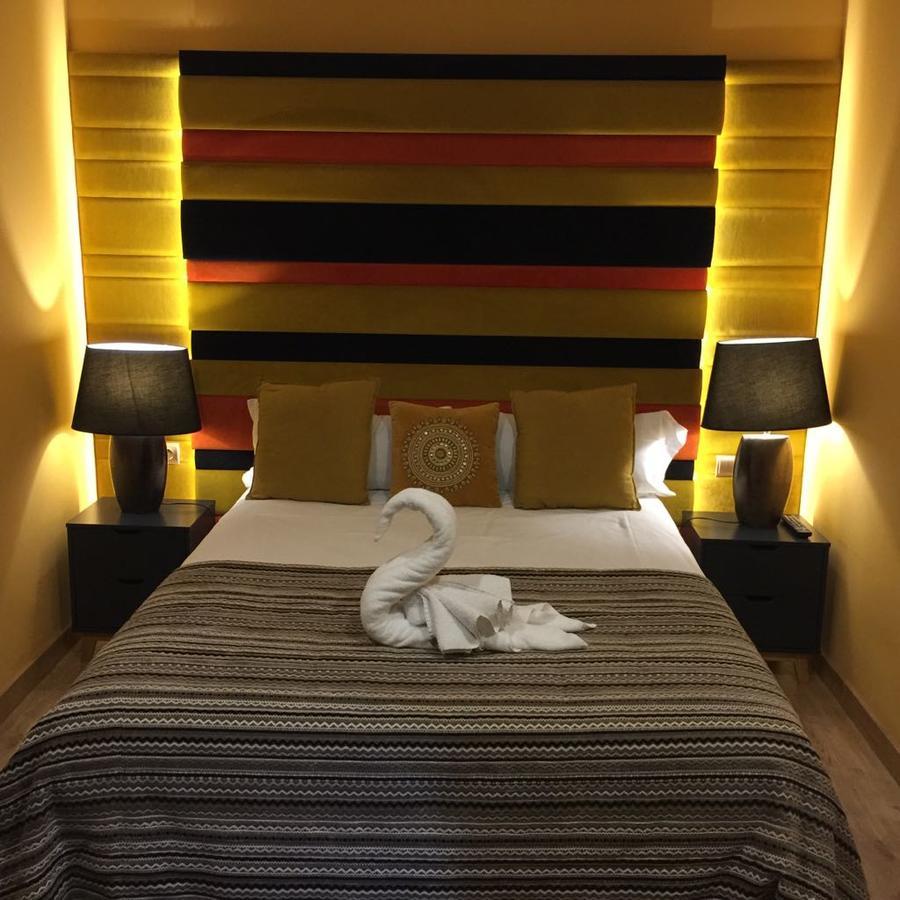 Apartamentos Art Suite ซานตานเดร์ ภายนอก รูปภาพ